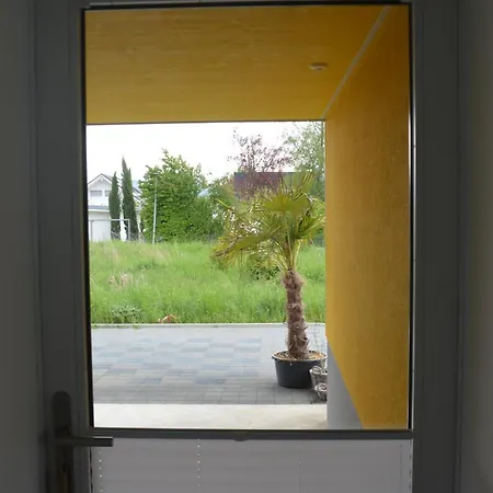 Leben Im Hafen Am Idyllischen Murtensee Guevaux