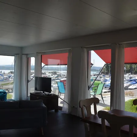 Leben Im Hafen Am Idyllischen Murtensee Appartement Guevaux