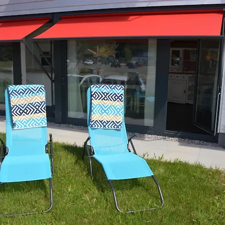 Leben Im Hafen Am Idyllischen Murtensee Guevaux