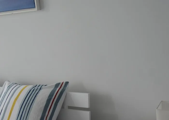 Leben Im Hafen Am Idyllischen Murtensee Guevaux