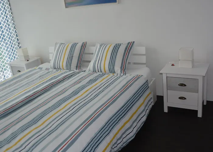 Leben Im Hafen Am Idyllischen Murtensee * Guevaux